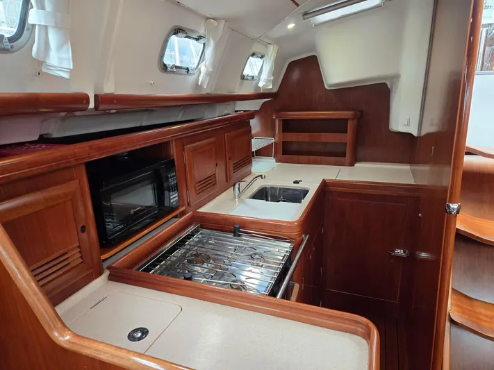Salish Breeze Yacht Photos Pics Beneteau 423 Galley