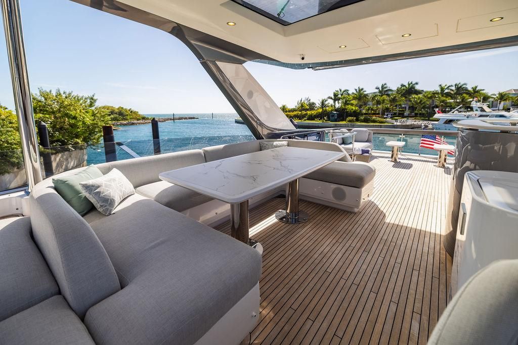2023 Azimut 77 