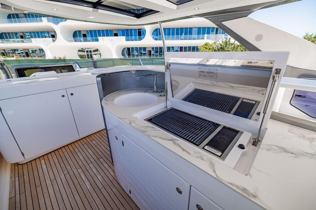 2023 Azimut 77 