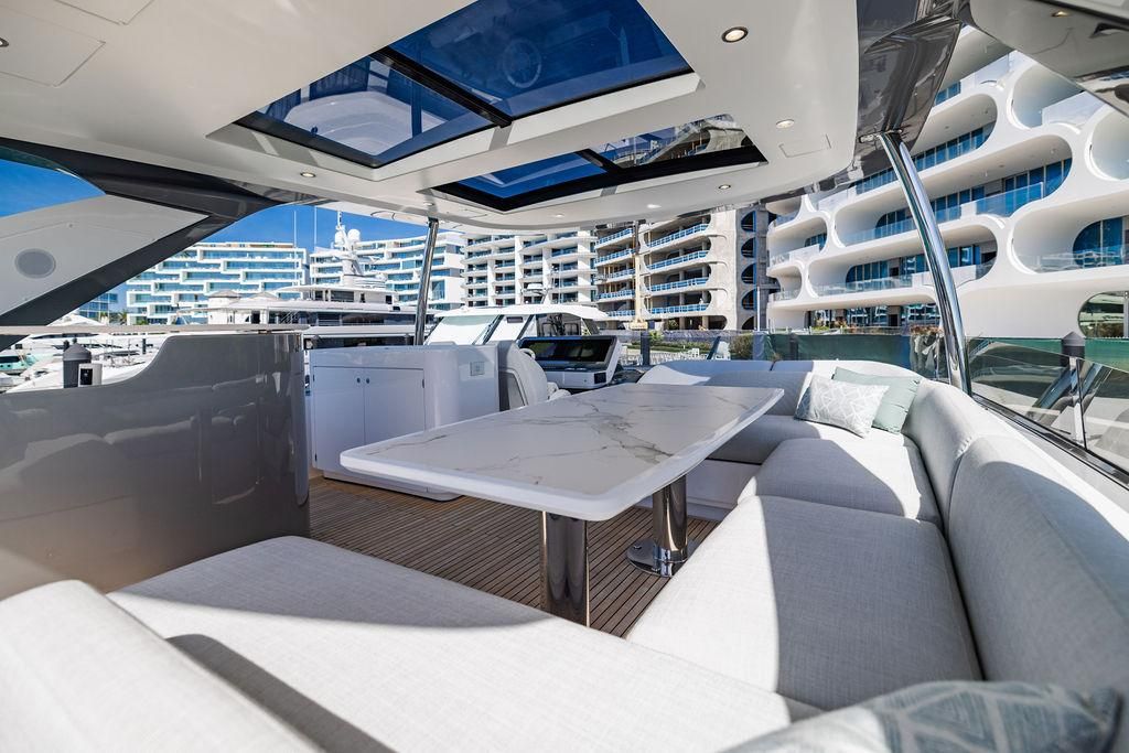 2023 Azimut 77 