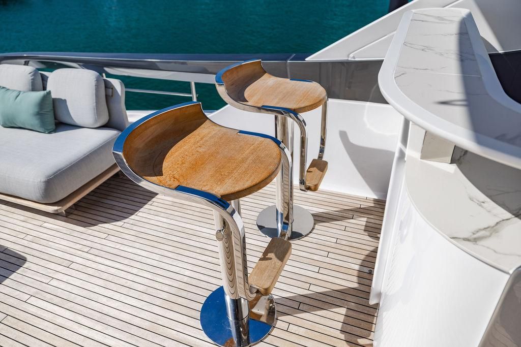 2023 Azimut 77 