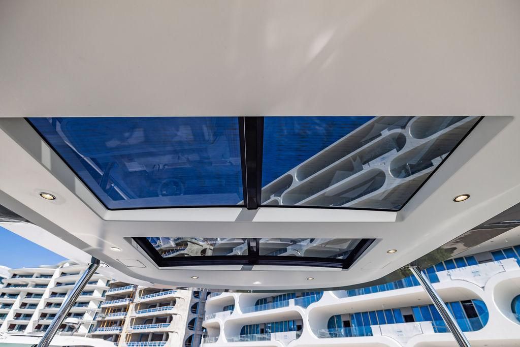 2023 Azimut 77 