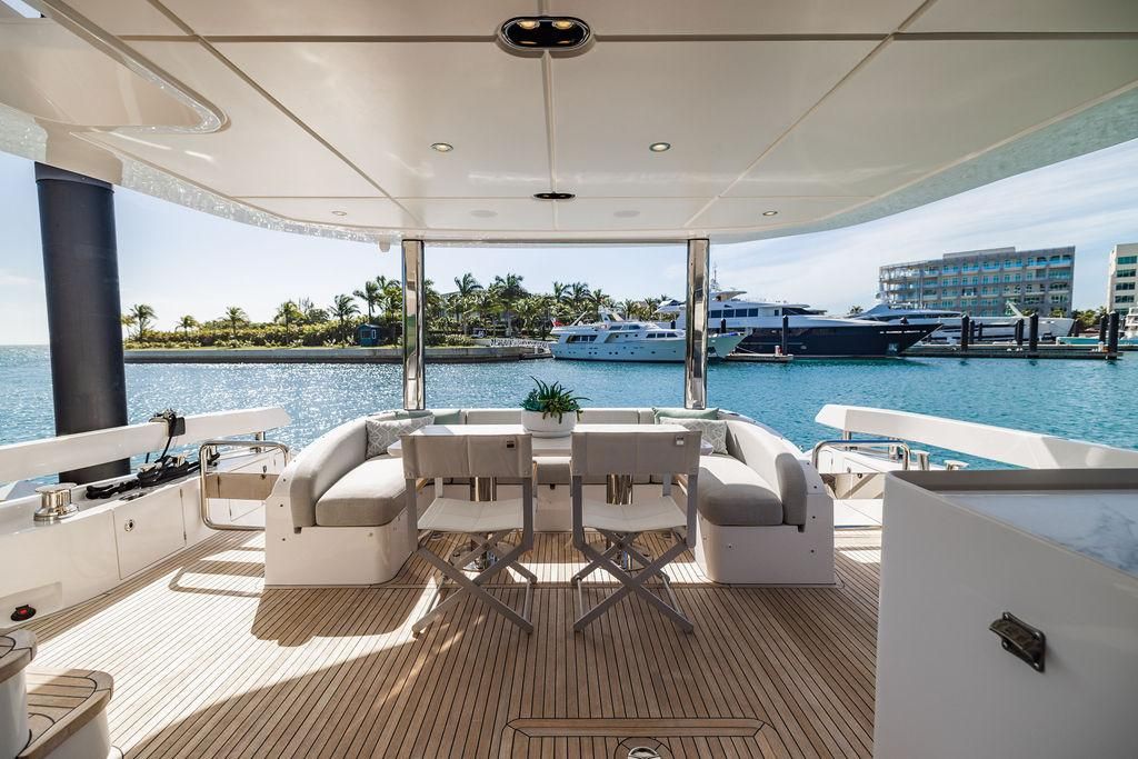 2023 Azimut 77 
