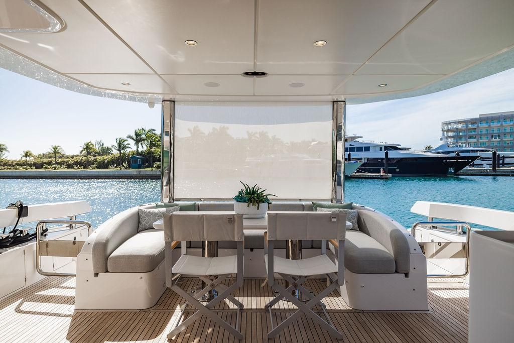 2023 Azimut 77 