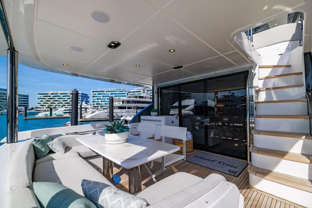 2023 Azimut 77 