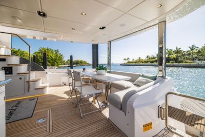 Yacht
