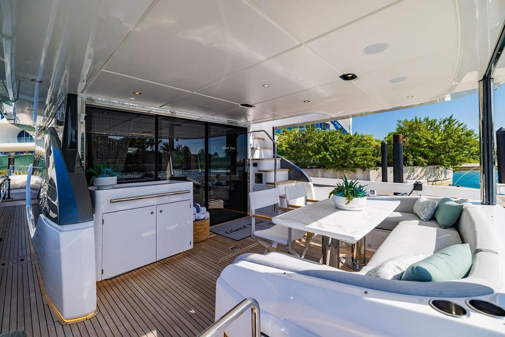 2023 Azimut 77 