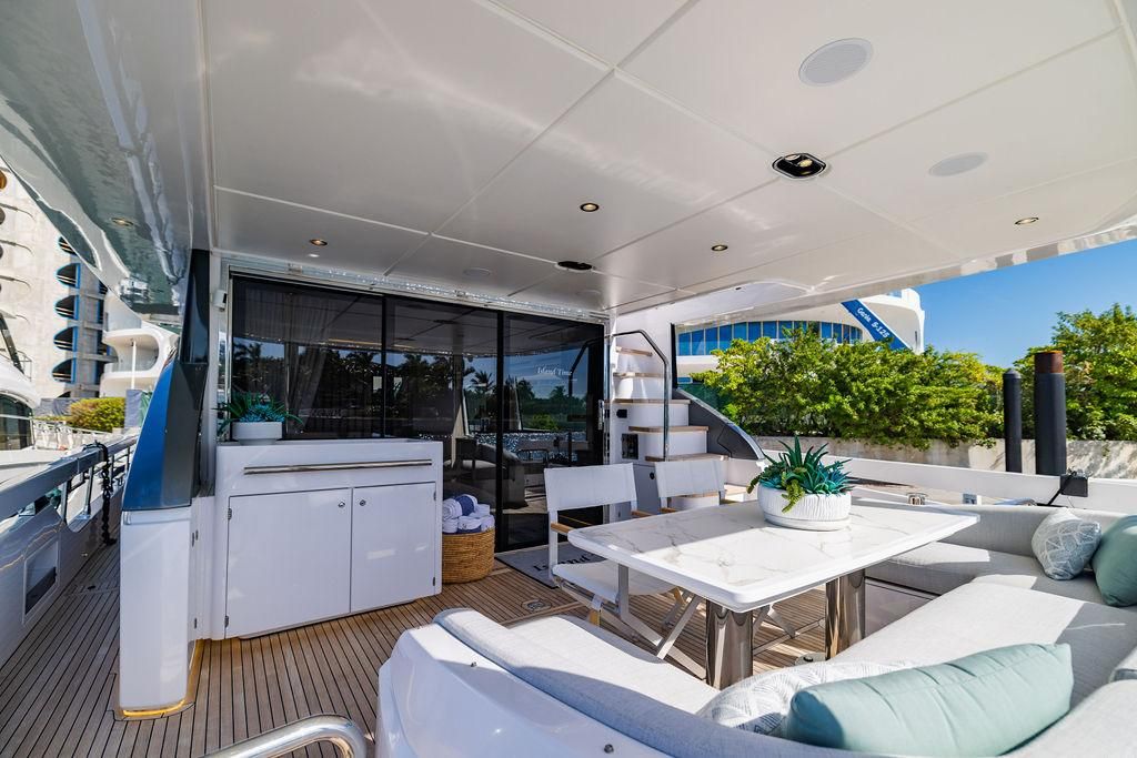 2023 Azimut 77 