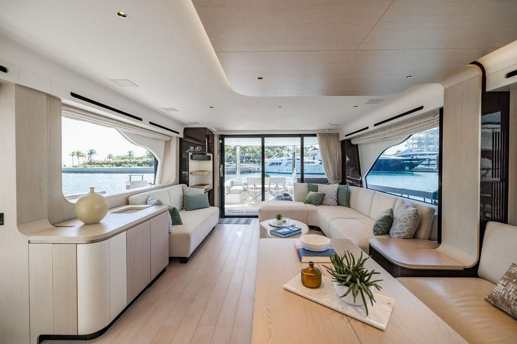 2023 Azimut 77 