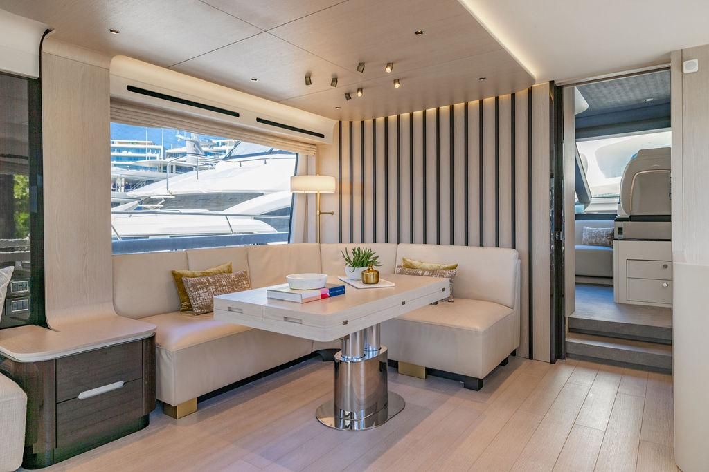 2023 Azimut 77 