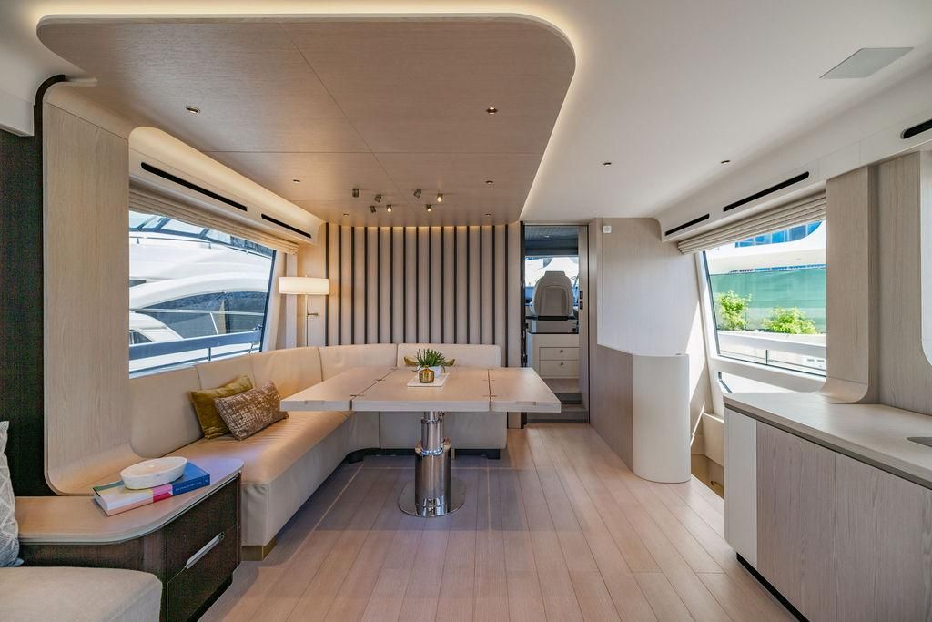 2023 Azimut 77 