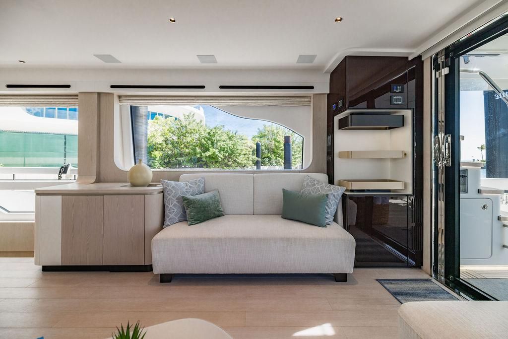 2023 Azimut 77 