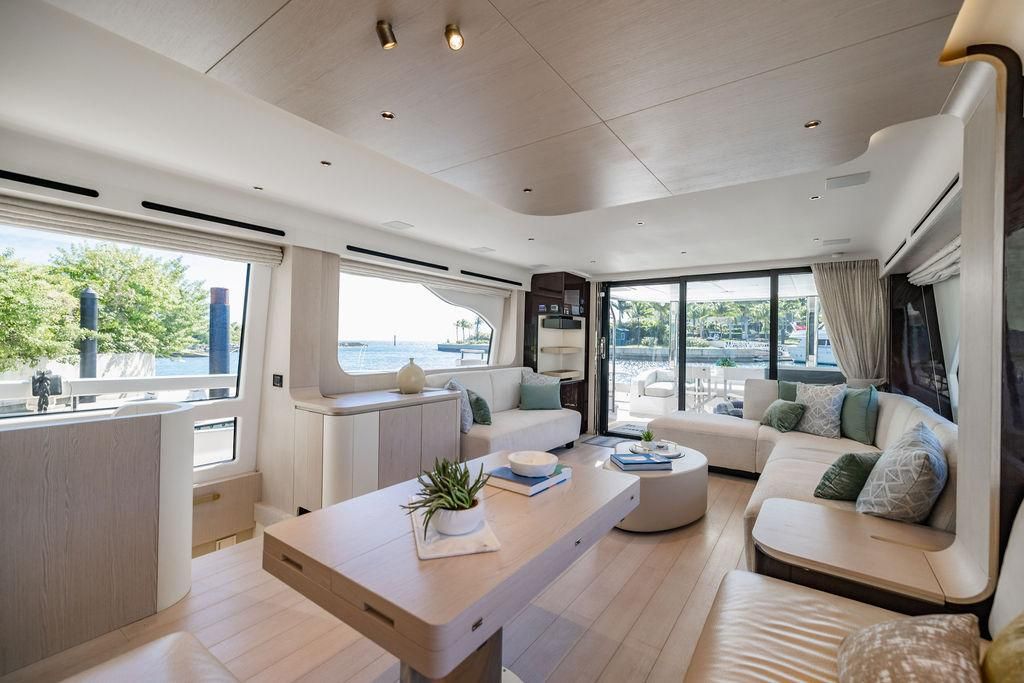 2023 Azimut 77 