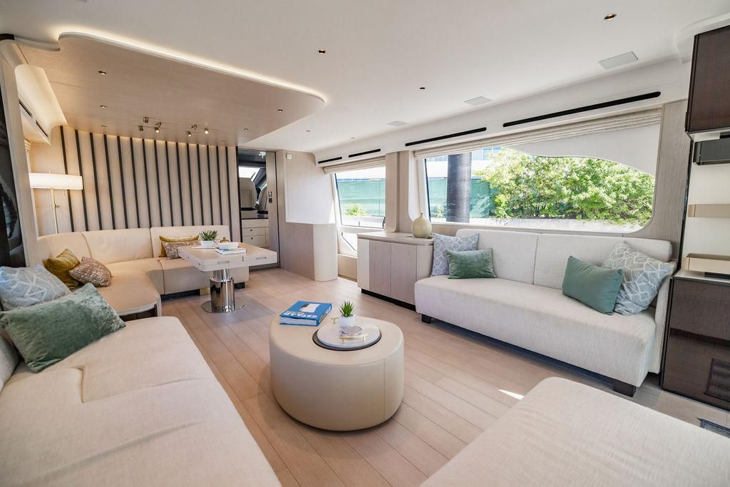 2023 Azimut 77 