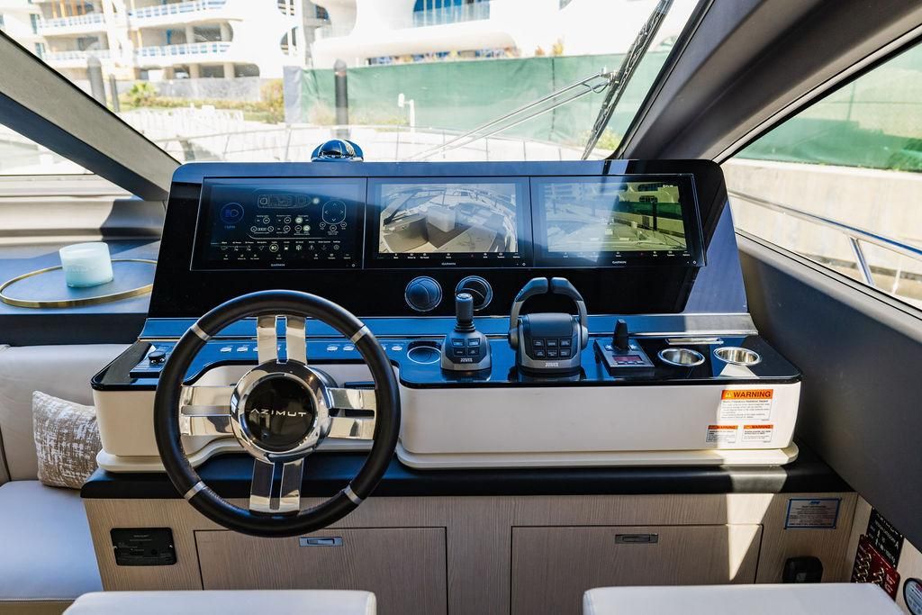 2023 Azimut 77 