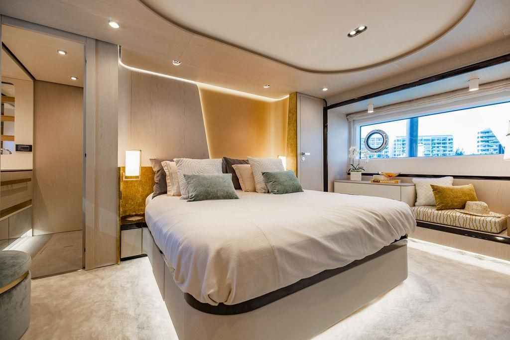 2023 Azimut 77 