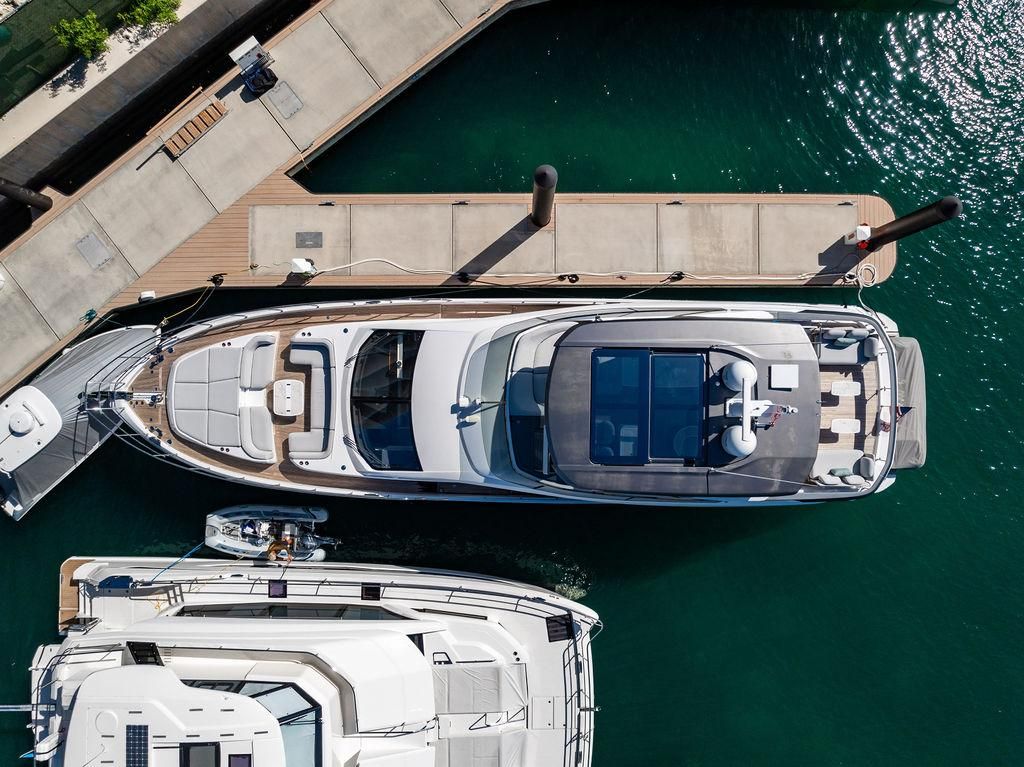 2023 Azimut 77 