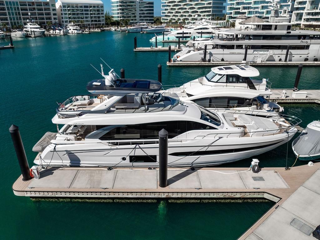 2023 Azimut 77 