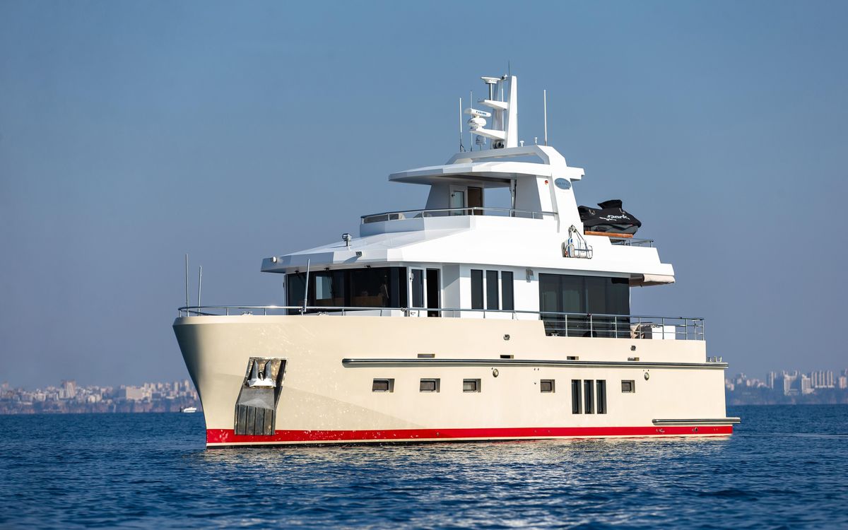 2012 Bering 60 