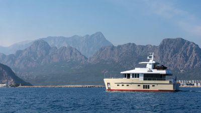 Yacht