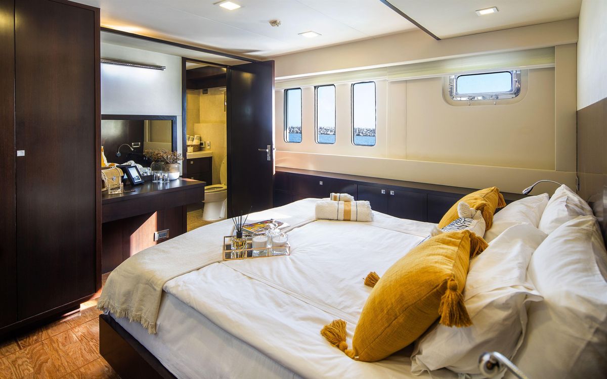 2012 Bering 60 