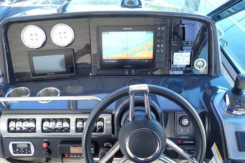  Yacht Photos Pics 2020 Formula 40 Performance Cruiser dashboard with navigation and control systems.