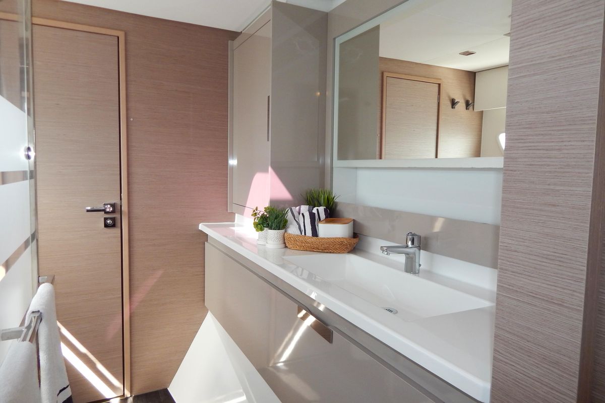 2023 Fountaine Pajot 44 