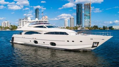 2008 97' Ferretti Yachts-Custom Miami Beach, FL, US