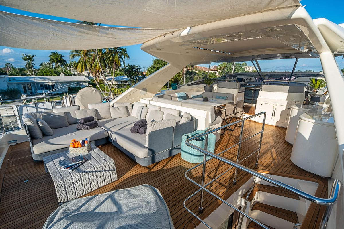 2008 Ferretti Yachts 97 