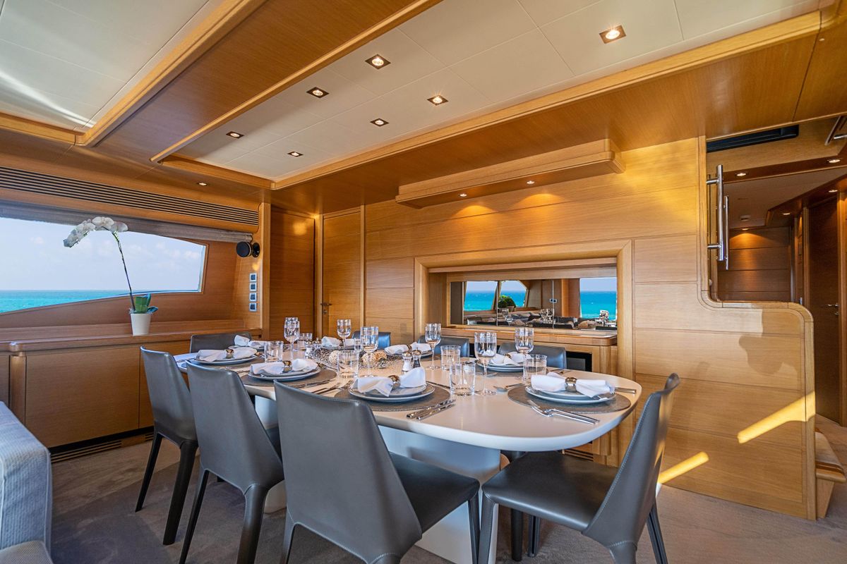 2008 Ferretti Yachts 97 