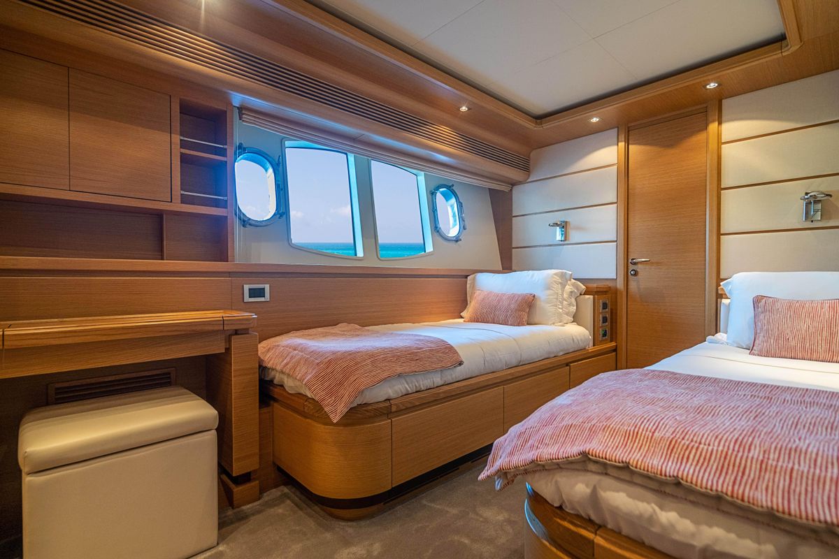 2008 Ferretti Yachts 97 