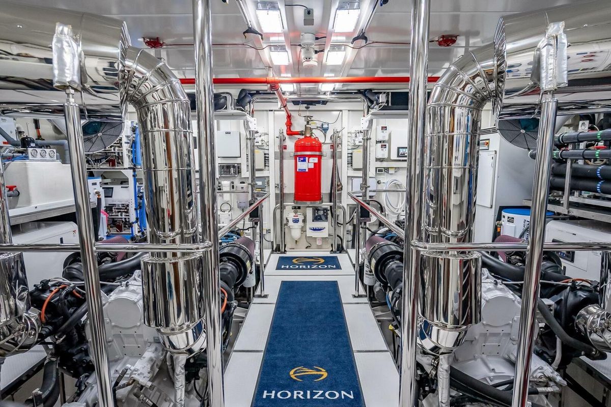 2017 Horizon 122 