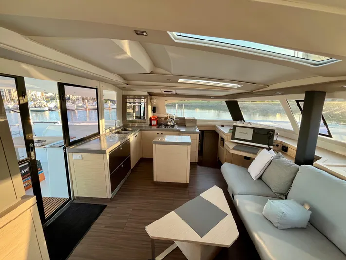 Bright Side Yacht Photos Pics 