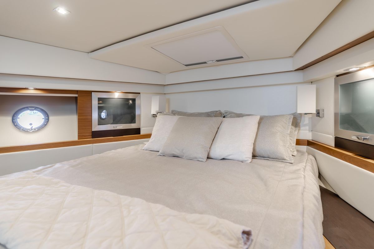 2018 Tiara Yachts 44 