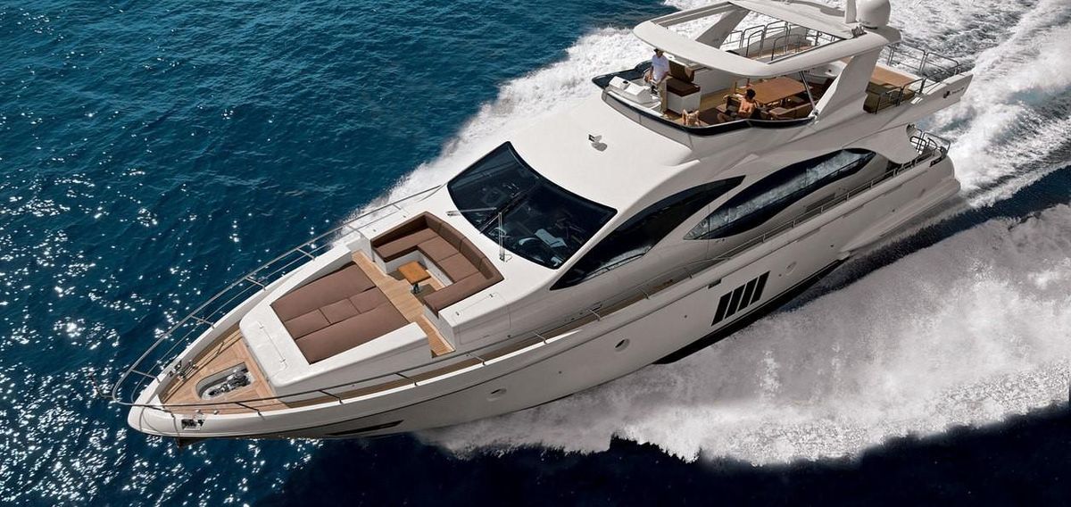2013 Azimut 84 