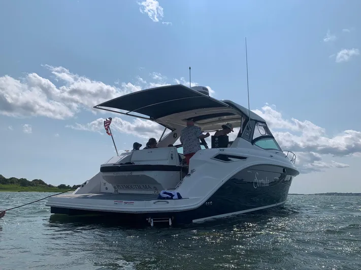 Sortuda Yacht Photos Pics 2020 Sea Ray Sundancer 320 yacht cruising on a sunny day.