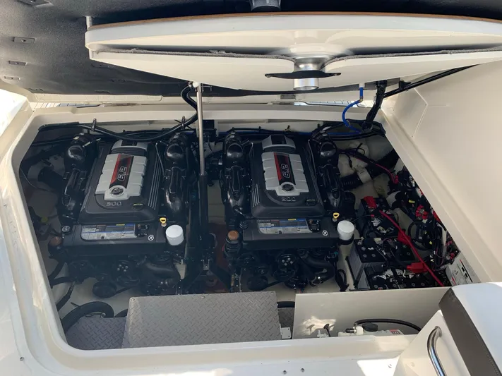 Sortuda Yacht Photos Pics 2020 Sea Ray Sundancer 320 engine compartment with twin engines.