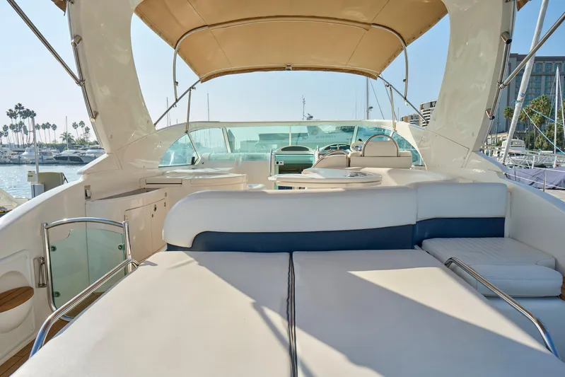 Back Up Plan Yacht Photos Pics Luxurious 2001 Fairline 43 yacht interior with spacious seating and elegant design.