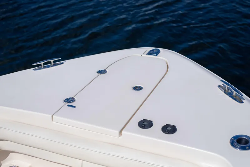 37 Grady White 2021 Yacht Photos Pics Grady White 37 2021 - Exterior Bow