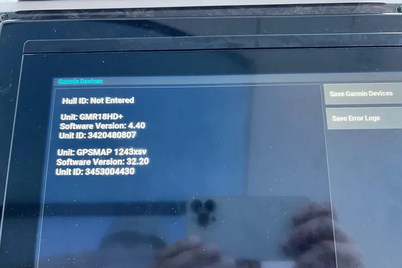  Yacht Photos Pics Garmin device screen on 2010 Sea Ray 450 Sundancer, showing software versions and unit IDs.