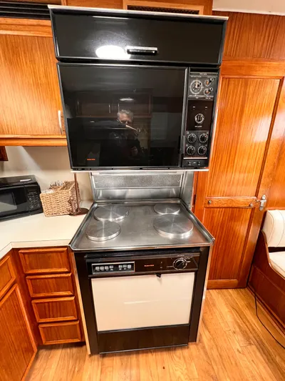 Southern Comfort Yacht Photos Pics 