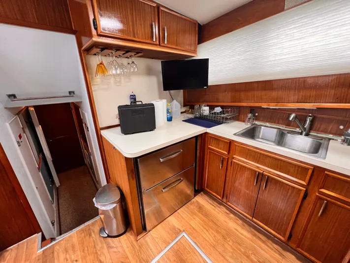 Southern Comfort Yacht Photos Pics 