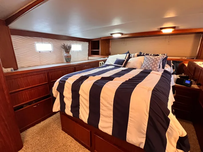 Southern Comfort Yacht Photos Pics 