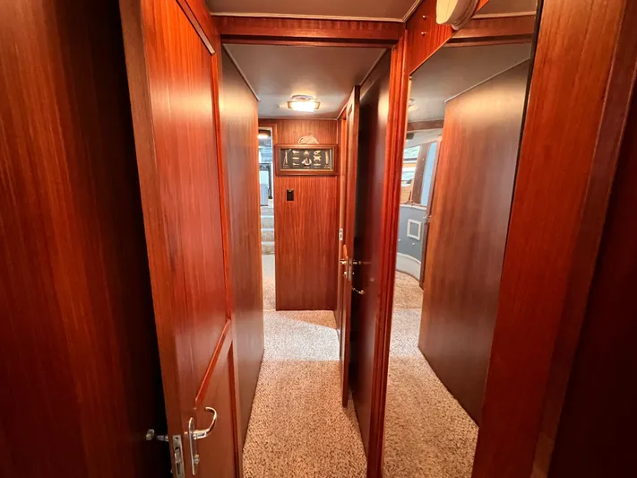 Southern Comfort Yacht Photos Pics 