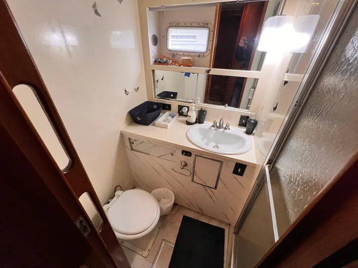 Southern Comfort Yacht Photos Pics 