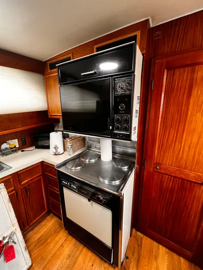 Southern Comfort Yacht Photos Pics 