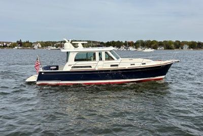 Yacht