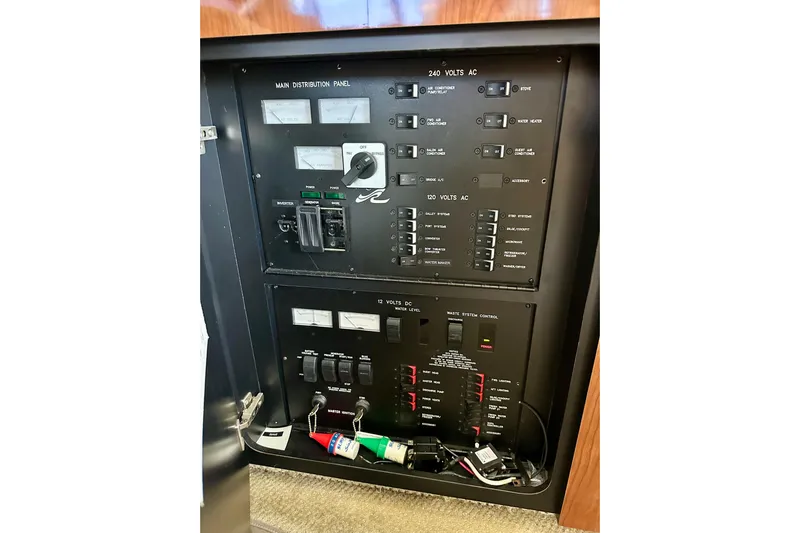 Life Is Good Today Yacht Photos Pics Sea Ray 48 LIFE IS GOOD TODAY - Salon Breaker Panel