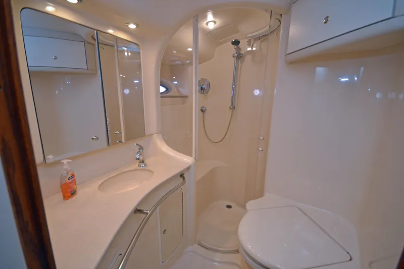 Life Is Good Today Yacht Photos Pics Sea Ray 48 LIFE IS GOOD TODAY - Master Stateroom Head