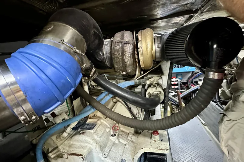 Life Is Good Today Yacht Photos Pics Sea Ray 48 LIFE IS GOOD TODAY - Engine Room